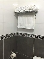 Tungi Colonnade Hotel