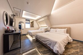 Ballantine Business Hotel