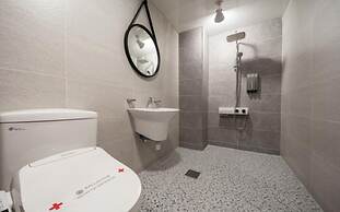 Ballantine Business Hotel