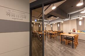 Ballantine Business Hotel