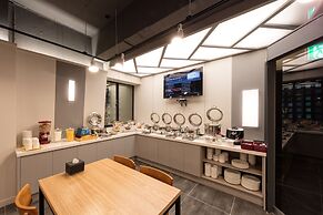 Ballantine Business Hotel