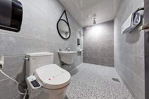 Ballantine Business Hotel