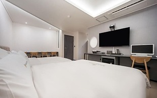 Ballantine Business Hotel