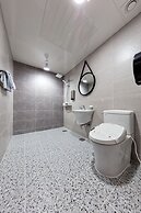 Ballantine Business Hotel