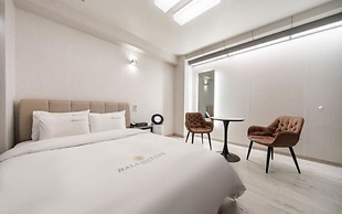 Ballantine Business Hotel