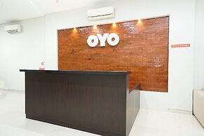 Super OYO Capital O 449 The Colins