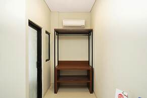 Super OYO Capital O 449 The Colins