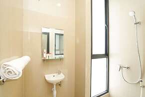 Super OYO Capital O 449 The Colins