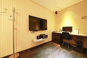 Uijeongbu La Tree Hotel