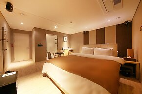 Uijeongbu La Tree Hotel