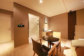 Uijeongbu La Tree Hotel