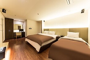 Uijeongbu La Tree Hotel