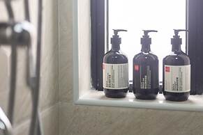 Locals Boutique Apartment Qianshan No.4