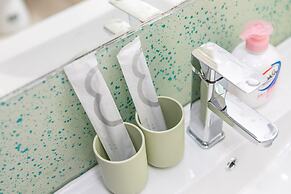 Locals Boutique Apartment Qianshan No.7