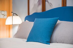 Locals Boutique Apartment Qianshan No.8