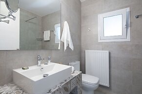 Seaview Luxurious Apartment near Corfu Town - Adults Only By Konnect