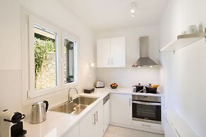 Seaview Luxurious Apartment near Corfu Town - Adults Only By Konnect