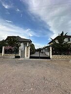 Tagaytay Karakol Hotel