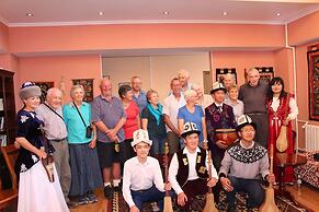 Tagaytay Karakol Hotel