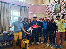 Tagaytay Karakol Hotel