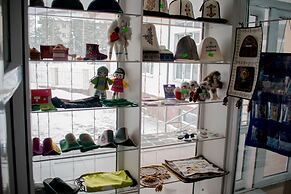 Tagaytay Karakol Hotel