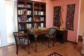 Tagaytay Karakol Hotel