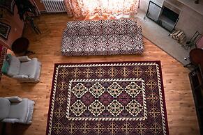 Tagaytay Karakol Hotel