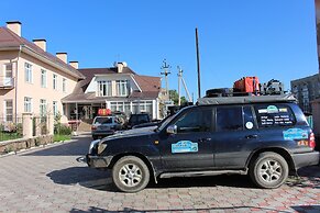 Tagaytay Karakol Hotel