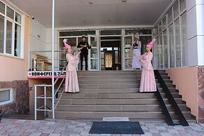 Tagaytay Karakol Hotel