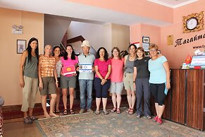 Tagaytay Karakol Hotel