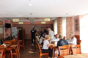 Tagaytay Karakol Hotel