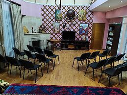 Tagaytay Karakol Hotel