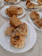 Tagaytay Karakol Hotel