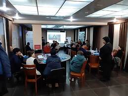 Tagaytay Karakol Hotel