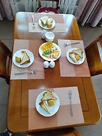 Tagaytay Karakol Hotel