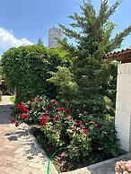 Tagaytay Karakol Hotel