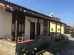 Hotel Pousada Chalé do Coqueiral