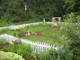 Apple Tree Lane Bed & Breakfast