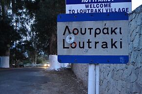 Peaceful house Loutraki village