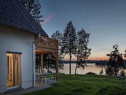 Lakeside Village Větrník
