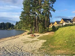 Lakeside Village Větrník