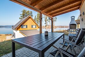 Lakeside Village Větrník