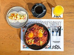 Metropole Urban Hotel