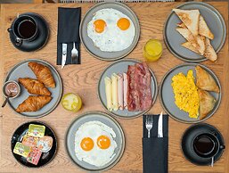 Metropole Urban Hotel