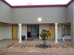 Goora-Motho Guest House