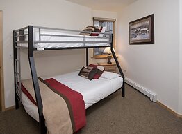 Savoy S 2d 3 Bedroom Condo by RedAwning