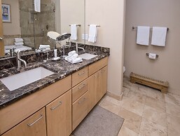 Savoy S 2d 3 Bedroom Condo by RedAwning