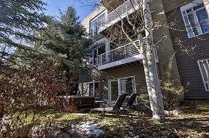 Savoy S 2d 3 Bedroom Condo by RedAwning