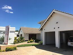 Tashatha Hotel