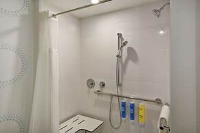 Tru by Hilton Beavercreek Dayton